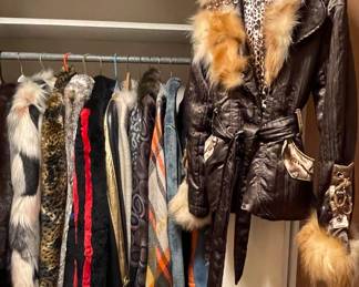 JACKETS, BLAZERS & COATS