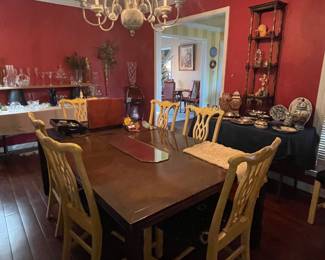 DINING ROOM TABLE & DINING CHAIRS