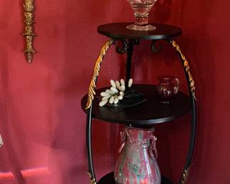 3-TIERED ORNATE BLACK & GOLD ACCENT TABLE (HAVE PAIR), HANDBLOWN LATTICE VASE HEAVY & BEAUTIFUL (HAVE A PAIR), VINTAGE JADE COLORED GRAPE CLUSTER