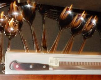 Lenox Flatware Includes Serving Pieces