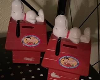 Snoopy coin banks