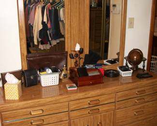 Dresser