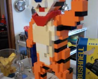 Lego / Tony the Tiger