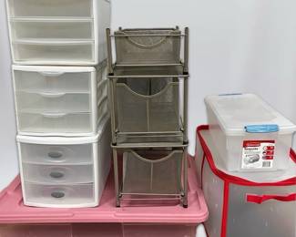 9 Plastic Storage Solution Containers