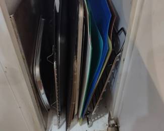 Cooling Racks and Pans