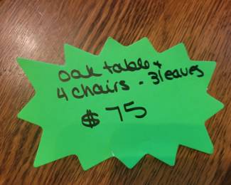 SOLID OAK KITCHEN TABLE WITH 4 CHAIRS AND 3LEAVES $75