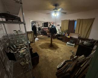 Bags, framed pictures, glassware