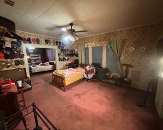 Hats, bed frame, mens/womens clothing, linens