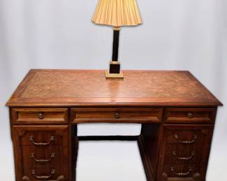 Town Country Leather Top Wooden Desk w Lamp