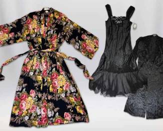 001 Vintage Christian Dior Floral Robe Black Sleepwear Set