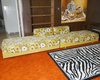 Extra Long 2-Piece Day Bed | View detailed pictures and descriptions on placerauctions.com