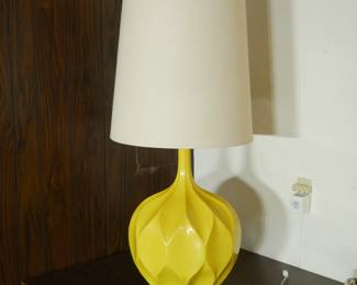 Extra Large Yellow Ceramic Table Lamp | View detailed pictures and descriptions on placerauctions.com