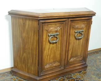 2-Door Entry Cabinet | View detailed pictures and descriptions on placerauctions.com