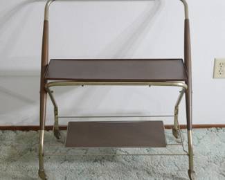 Vintage Rolling TV Cart | View detailed pictures and descriptions on placerauctions.com