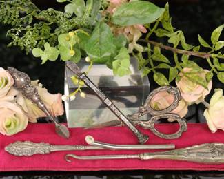 Victorian/ Nouveau sterling silver vanity set