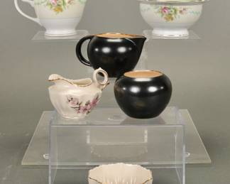 Porcelain creamer/sugar group