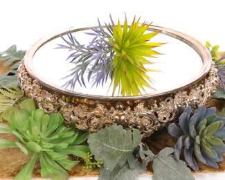 Ornate plateau mirror