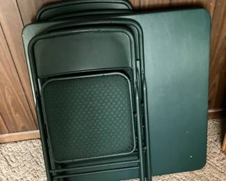 Folding table w 4 chairs
