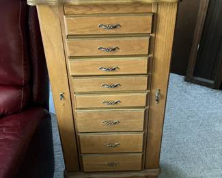Jewelry chest