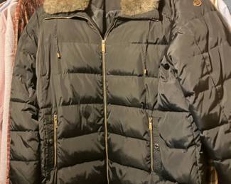 Michael Kors coat w fur collar