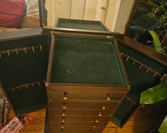 Vintage jewelry box