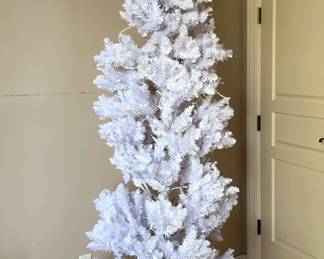 7.5 White Flocked Christmas Tree
