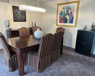 Dining room table