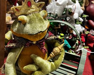 Mr Frog & a tower of Frogs for the froggie lover ….2 separate items