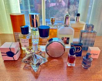 Perfume Bottles - Acqua di Parma, Giorgio Armani, Bulgari, Burberry, Chloé, Dolce & Gabbana, Gucci, Tom Ford, Terre d'Hermes