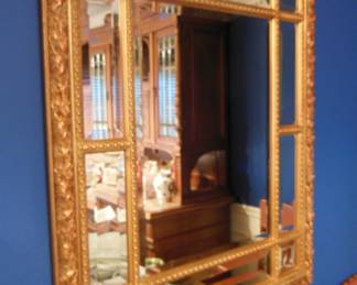 beautiful ornate frame mirror