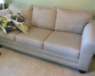 pristine, hide a bed