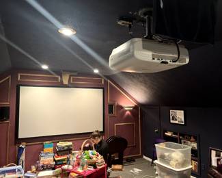 projector and screen