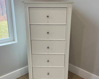 Coaster Company lingere chest 