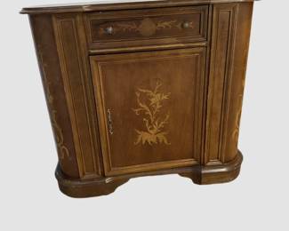 Accent cabinet