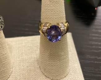 14k gold & diamond ring 