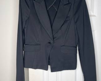 Elizabeth & James crop blazer