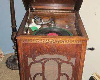 Full A Tone Gramophone (English)
