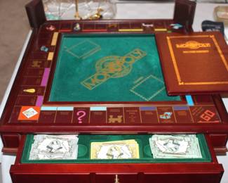 Franklin Mint Collectors Edition Monopoly Deluxe Wood Board Game 1991.