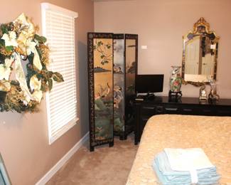 Chinoiserie 4 panel screen/divider. 16" W panels x 6' H.