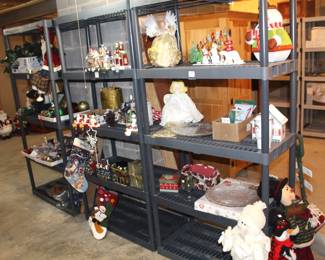 Variety of Christmas items.