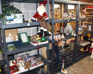 Variety of Christmas items.