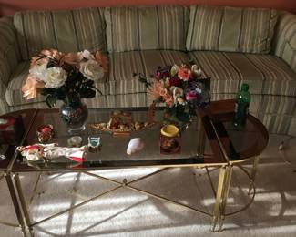 Coffee is 3 sections
Can be 1 table or table and 2 end tables