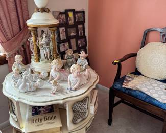 Barrel table
Bibles
Piano babies