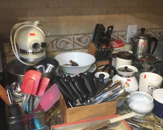 Kitchen aid
Coffee pots