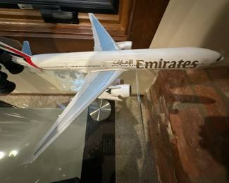 Model airplane