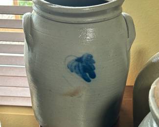 Stoneware 2 Gallon Crock Blue Leaf