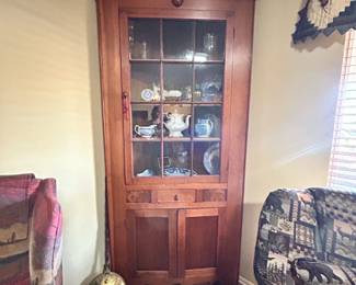 Corner Cabinet