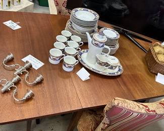 Table with 4 Chairs