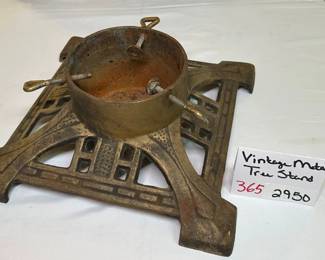 Vintage Metal Tree Stand