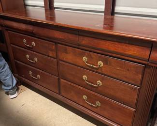 $375 - Ethan Allen Dresser